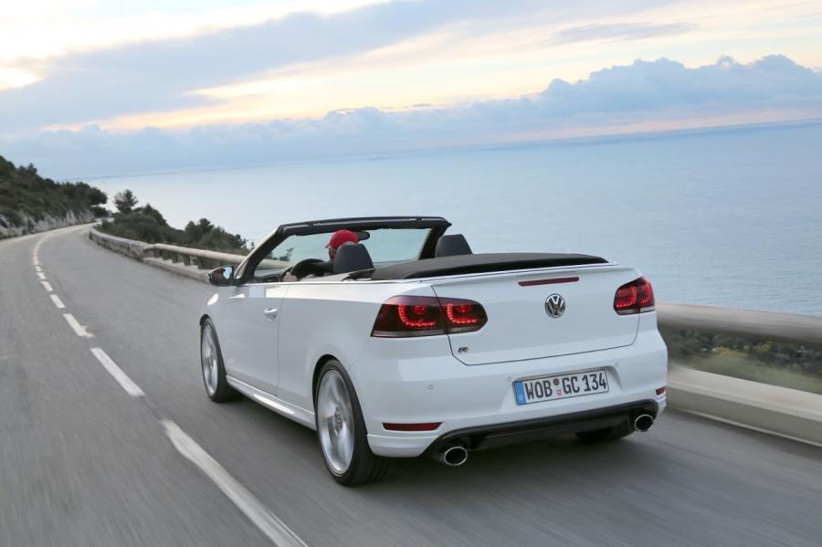  Volkswagen Golf R White Cabriolet 2013 года  (фото 45 из 45)